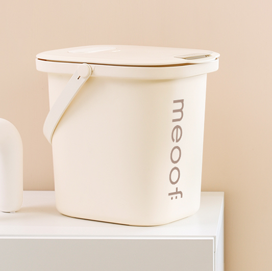 Smart Vacuum Pet Food Storage Container